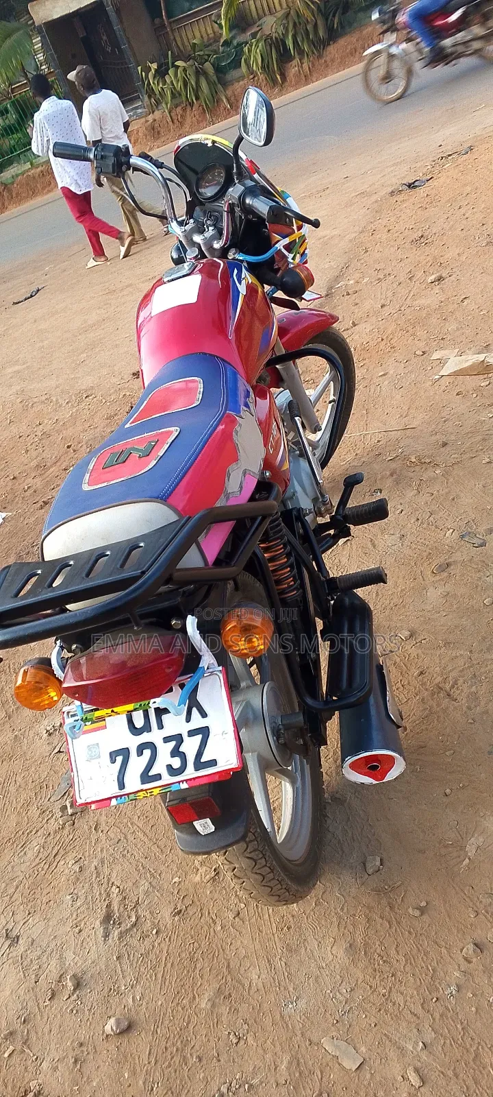 Bajaj Boxer 125 2023 Red
