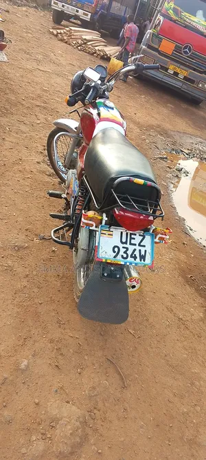 Bajaj Boxer 100 2020 Red