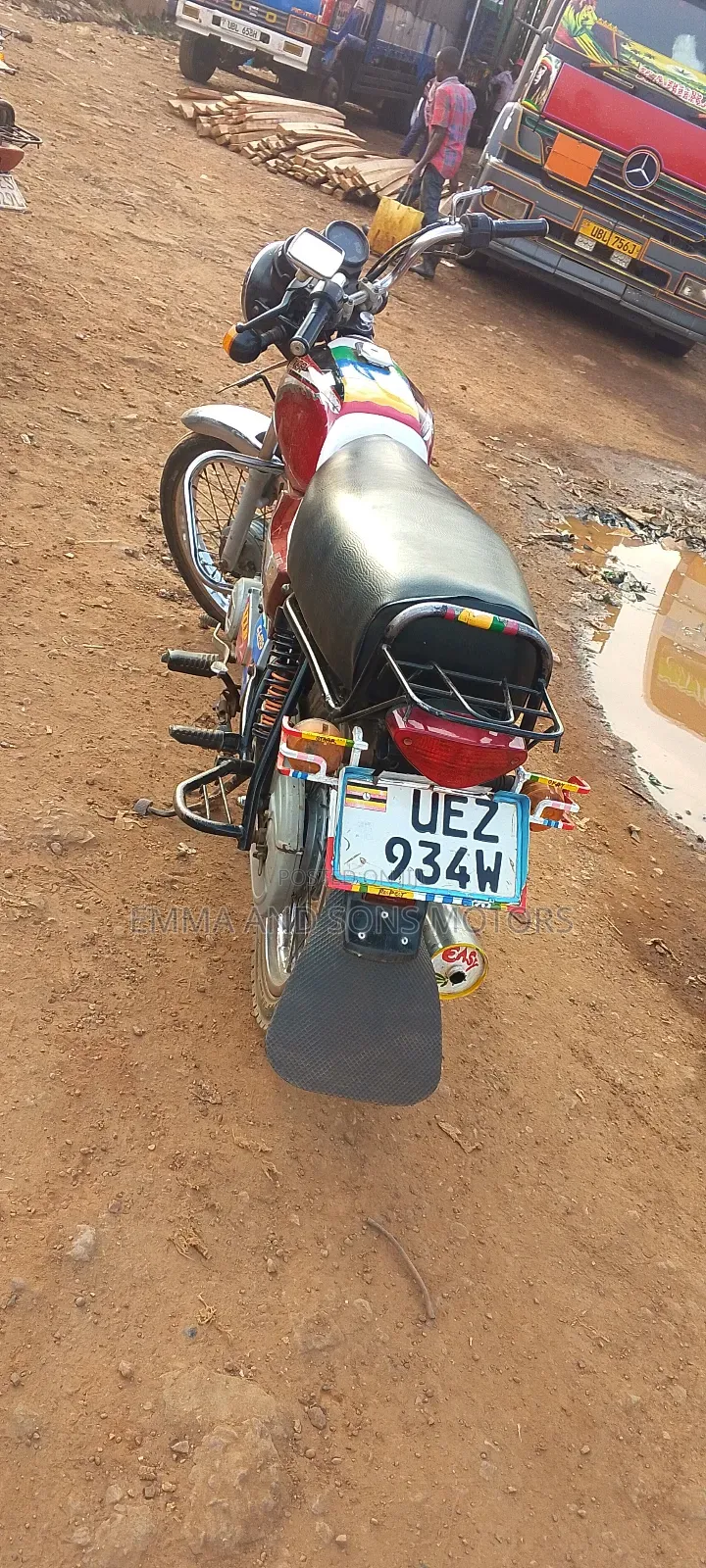 Bajaj Boxer 100 2020 Red