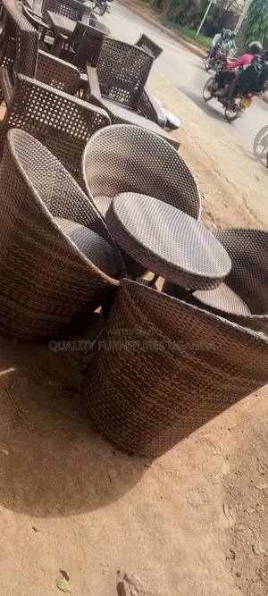 4 Sitter Round Rattan Dining Table