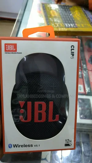 JBL Clip 5 Waterproof Bluetooth Speaker Black