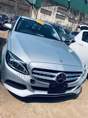 Mercedes-Benz C180 2016 Silver