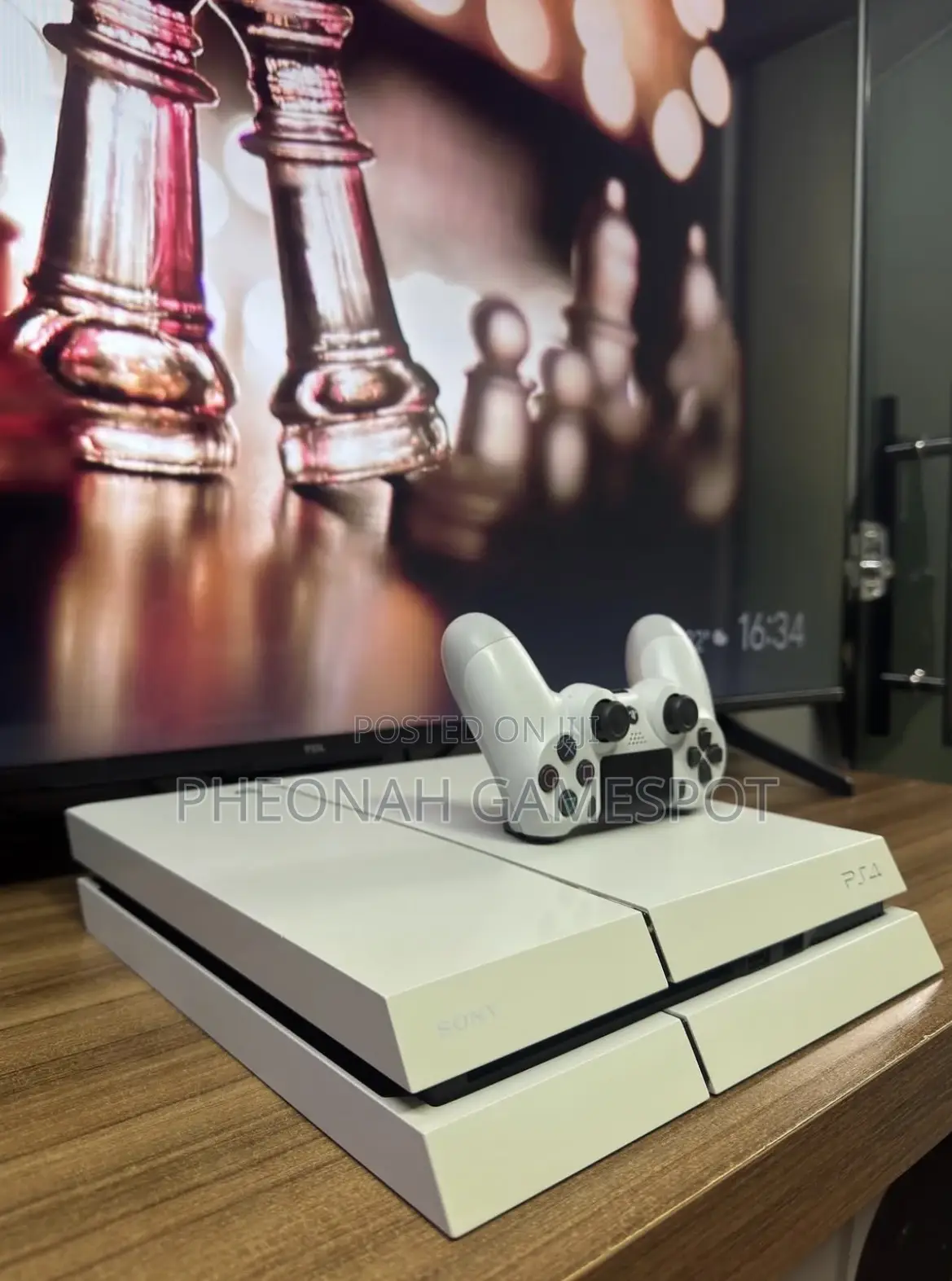 Ps4 Premium Kit, Two Controllers, 20 Games Installed, Sharp Gameplay.
