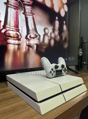 Ps4 Premium Kit, Two Controllers, 20 Games Installed, Sharp Gameplay.