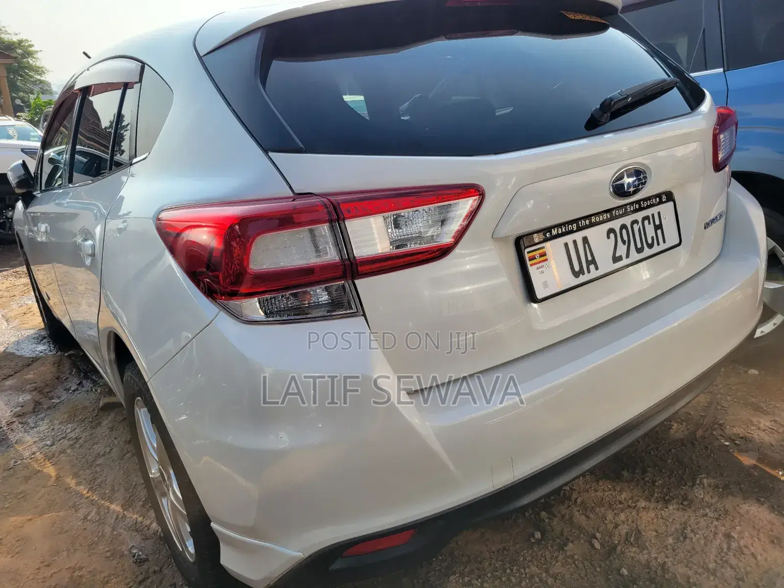 Subaru Impreza 2.0i Limited PZEV 4dr Hatchback AWD (2.0L 4cyl CVT) 2015