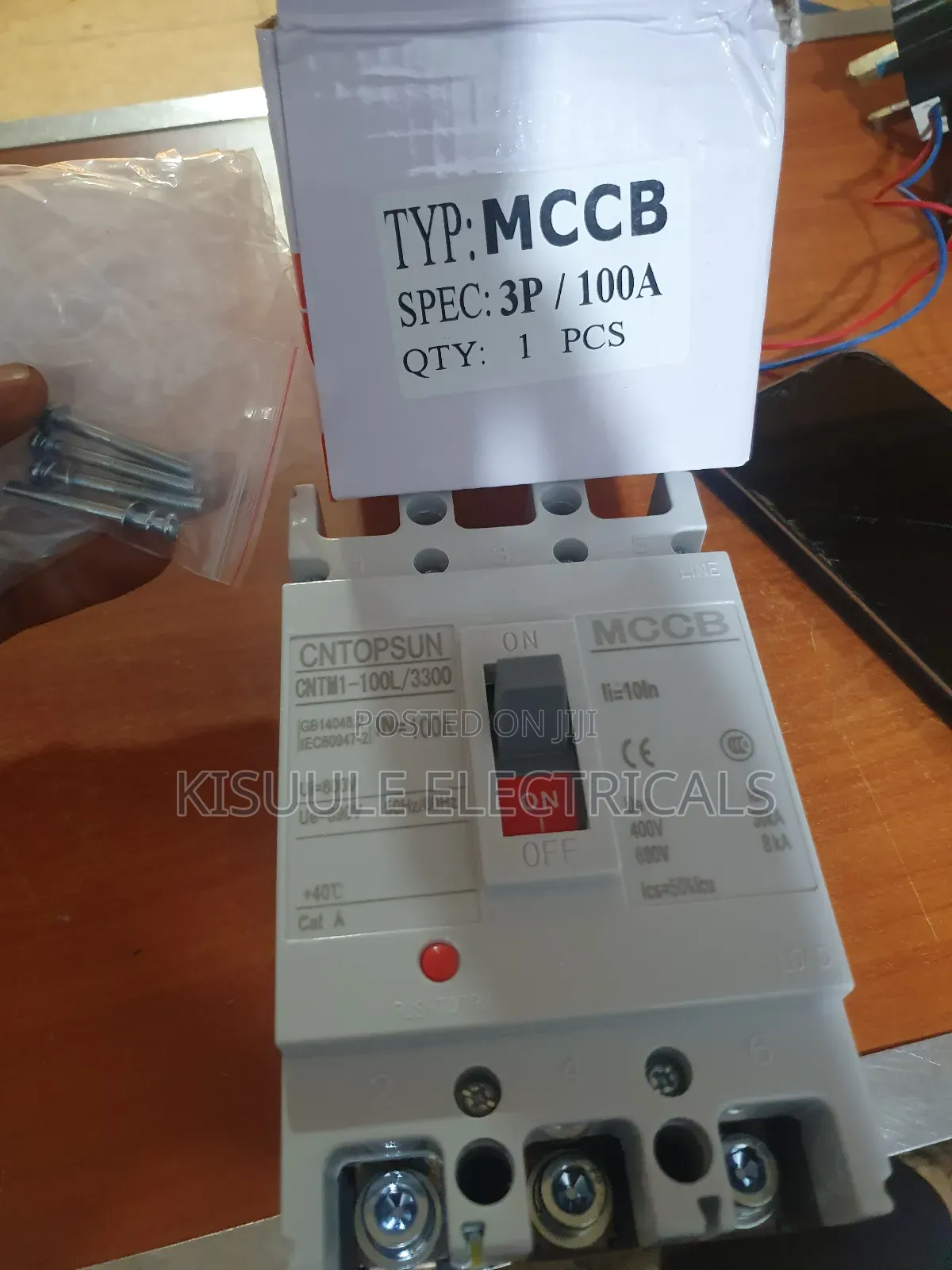 McCb Circuit Breaker 400a,63a 100a, 250a 4pole, 3pole 3phase