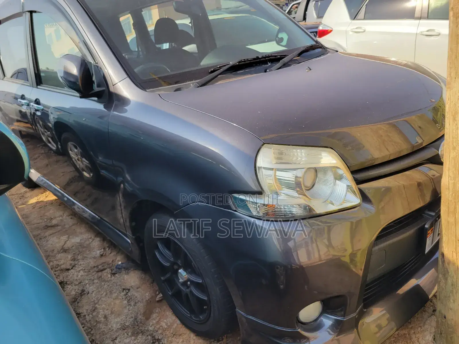 Toyota Sienta 1.5 AWD 2011 Gray