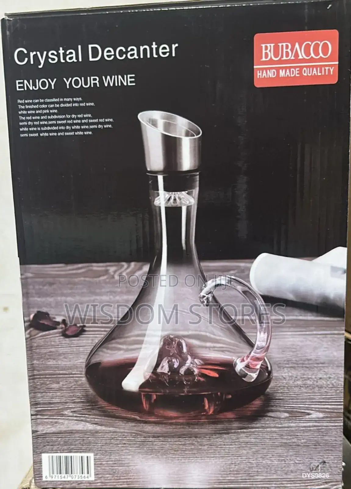 Crystal Wine Decanter With a Built-in Aerator and Pourer