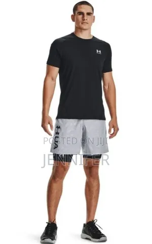 Men's Under Armour Heatgear Long Compression Short in Black.