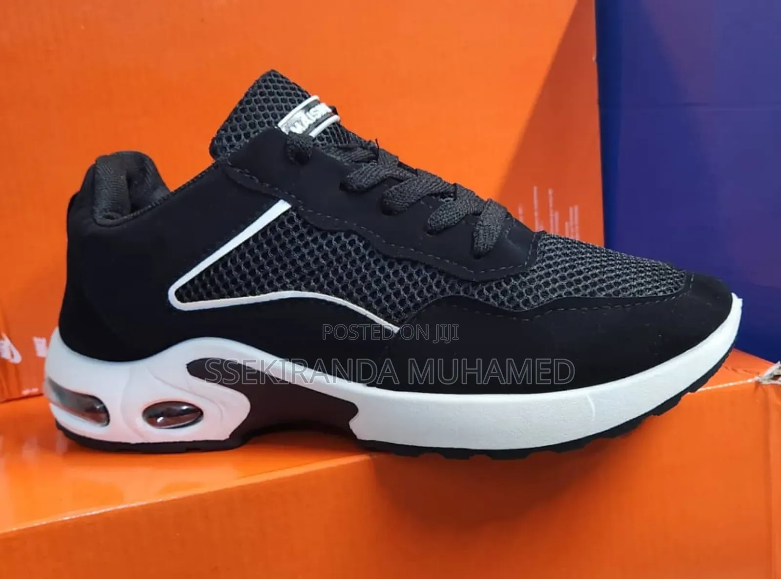 Unisex Sneakers