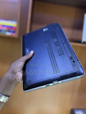New Laptop HP EliteBook 820 G2 8GB Intel Core I5 HDD 500GB