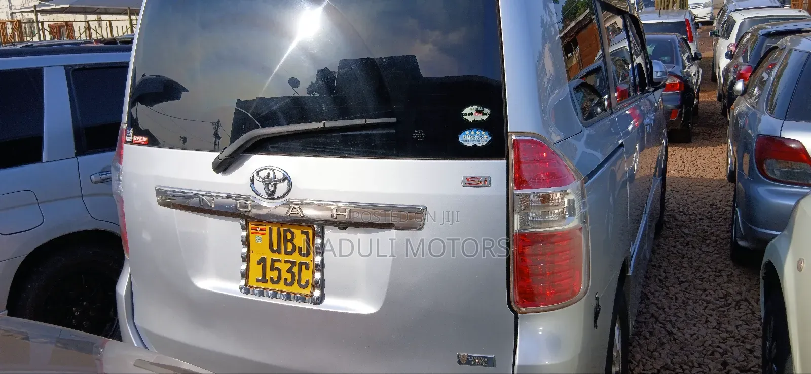 Toyota Noah 2010 Silver