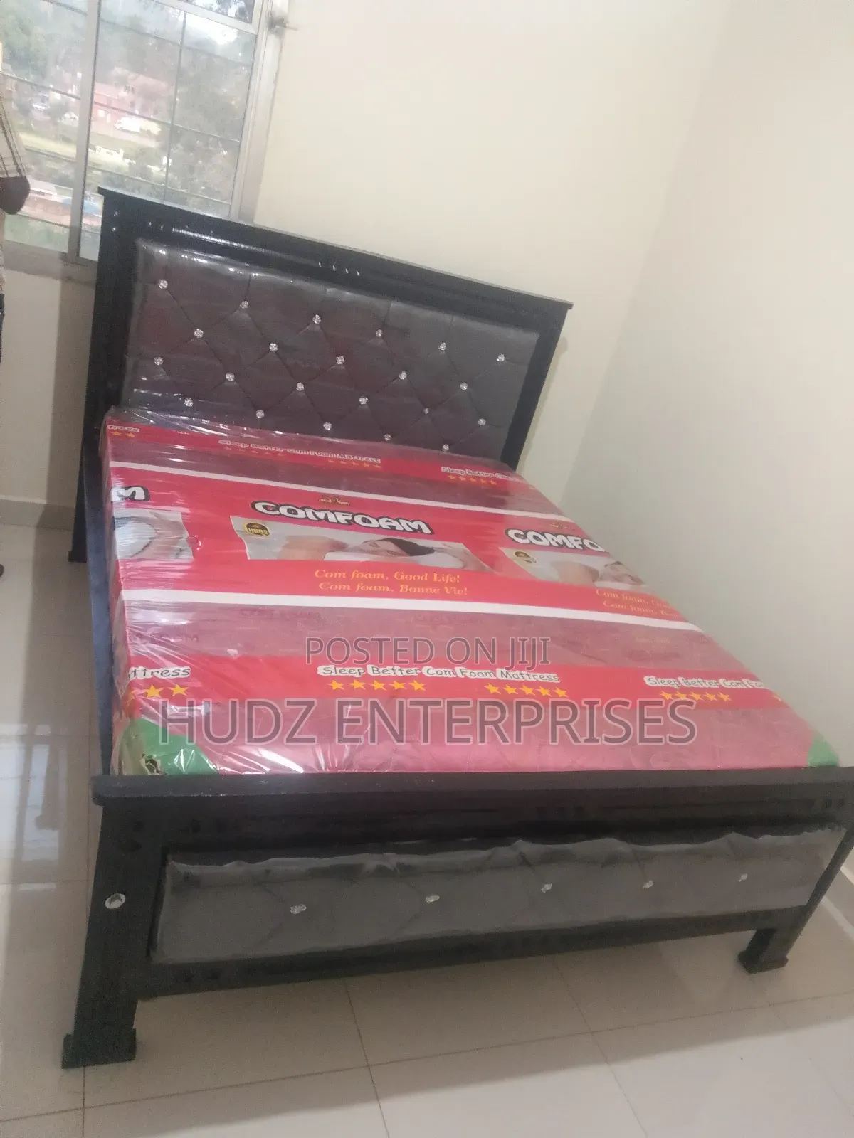 5x6 Leather Bed With Mattress