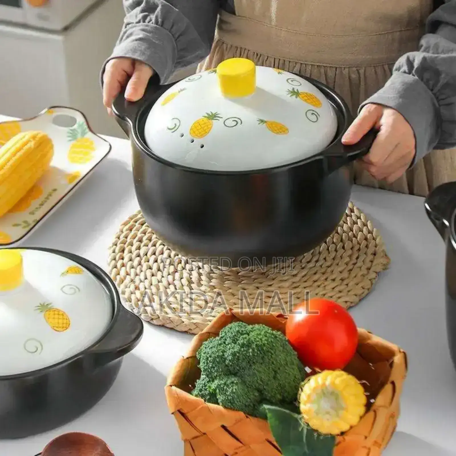 4.8litres Ceramic Round Black Dish Casserole/Clay Pot/Earthen Pot