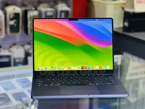 Laptop Apple MacBook Pro 2023 M3 Pro 14-Inch 36GB Apple M3 Max 1T