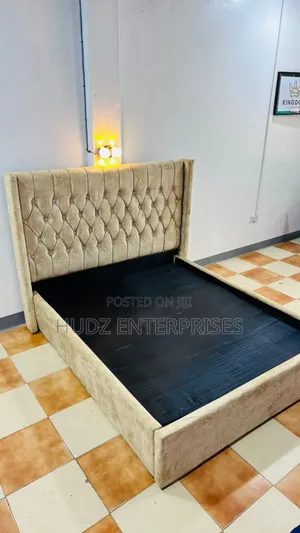 5x6 Fabric Cream Bed