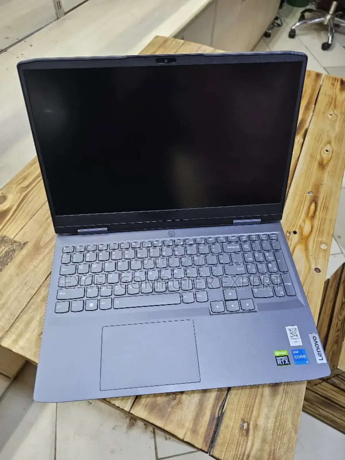 New Laptop Lenovo LOQ 15IRH8 16GB Intel Core i5 SSD 512GB