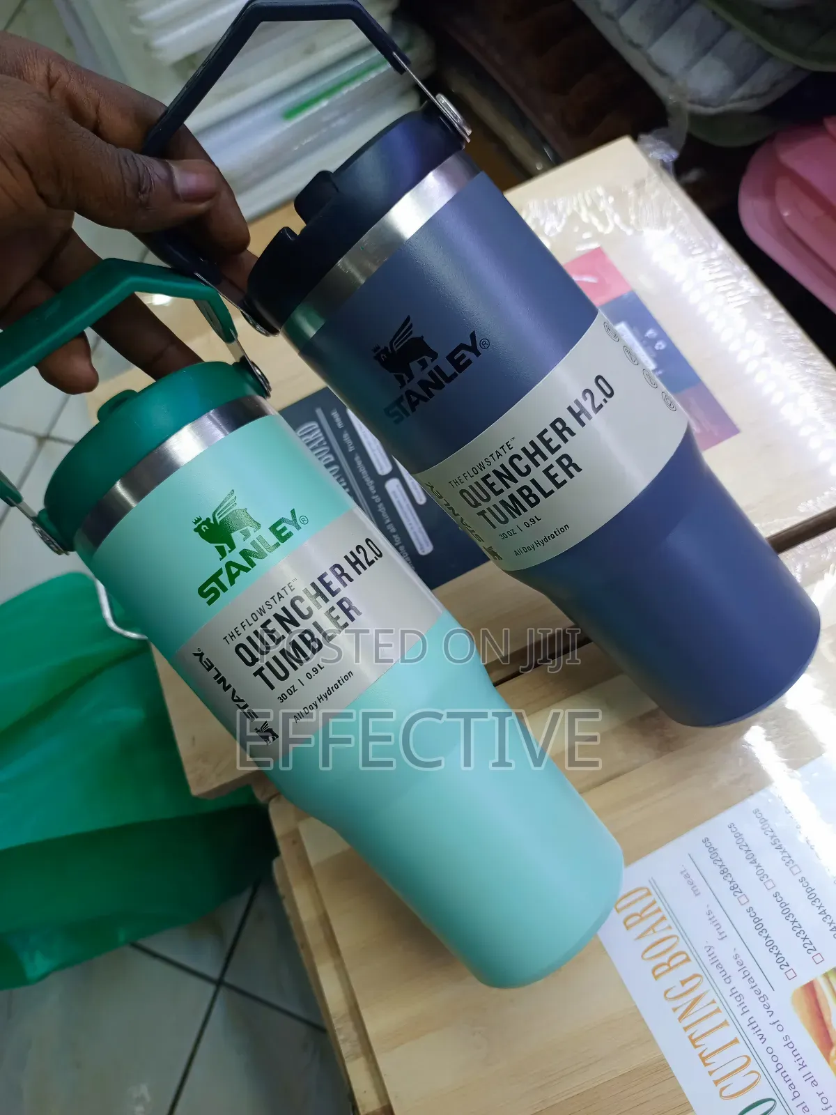 30oz/900ml Stanley Quencher H2.0 Flowstate Tumbler.