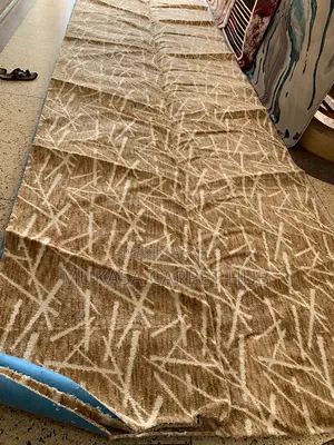 Classic Woolen Carpet – Easy to Clean, Heavy Duty