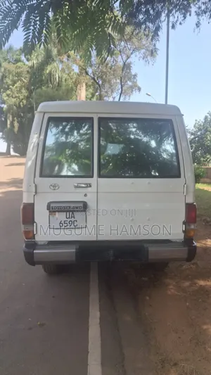 Toyota Land Cruiser 2014 White