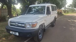 Toyota Land Cruiser 2014 White