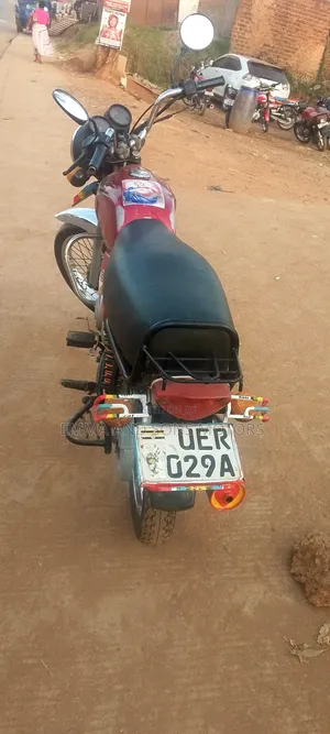 Bajaj Boxer 2019 Red