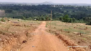 Prime Plots For Sale At Kakiri Muguluka Hill View Kulya Show Estate.
