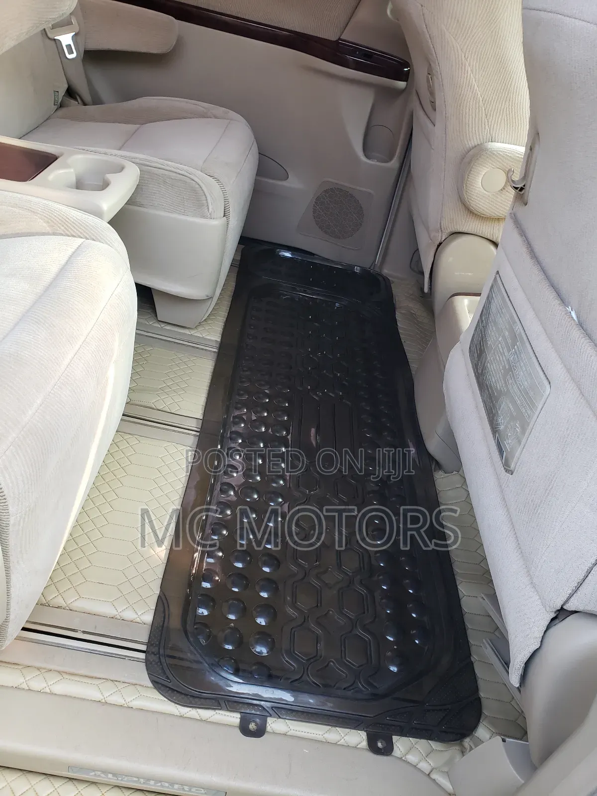 Toyota Alphard 2010 White