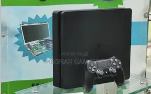Ps4 Console Pair, Two Controllers, 16 Games Installed, Fluid Speed.