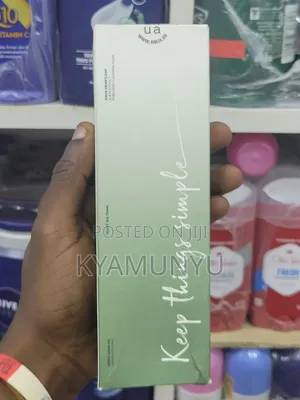 Anua Heartleaf Quercetinol Pore Deep Cleansing Foam.