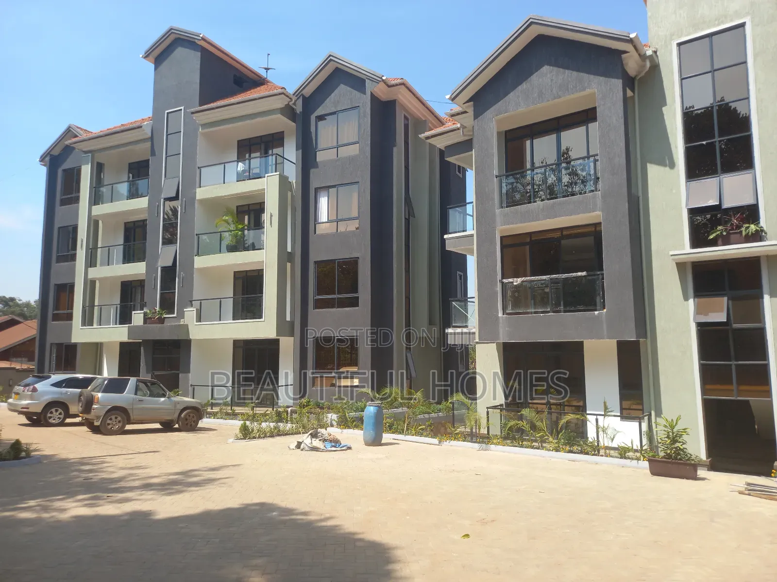 Furnished 2bdrm Block of Flats in Kisaasi, Nakawa for sale