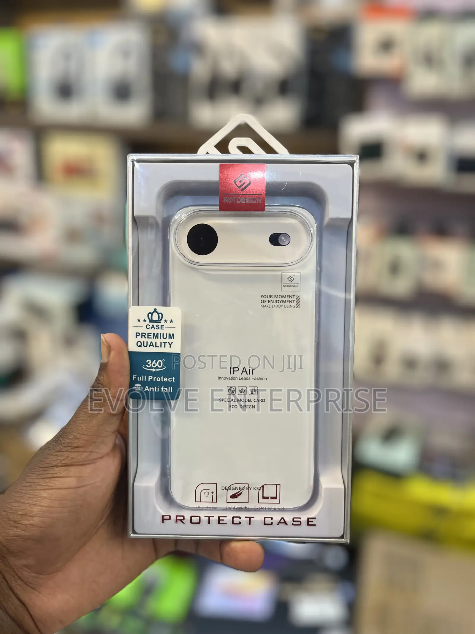 Crystal Clear Phone Covers for iPhone 17 Series