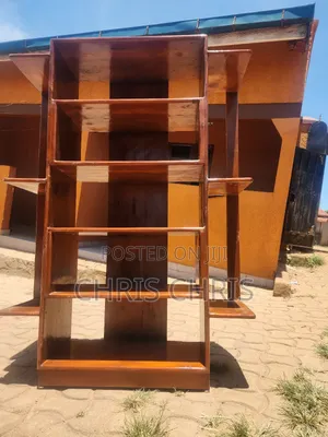 Pallet Book Shelf
