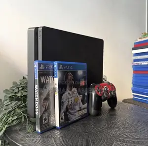 Ps4 Full Combo, Two Controllers, 17 Games Ready, Balanced Gameplay.