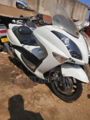 Yamaha Majesty 2021 White
