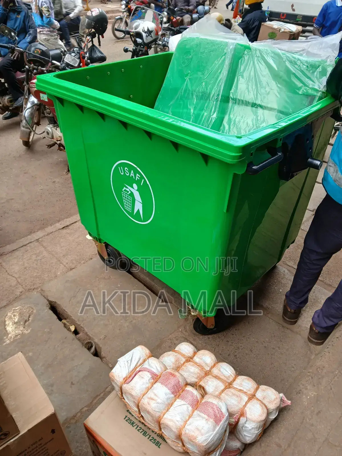 660litres Commercial And Public Wastebin Dustbin With Strong Wheels
