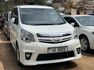 Toyota Noah 2013 White
