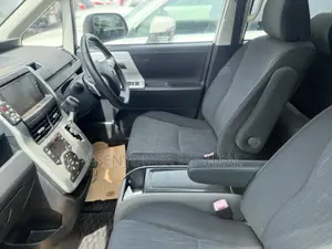 Toyota Noah 2013 White