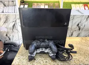 Ps4 Dynamic Kit, Two Controllers, 19 Games Installed, Steady Clean Fun