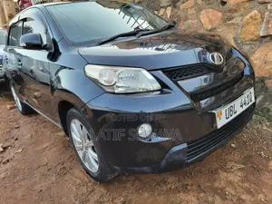 Toyota IST 2010 Black