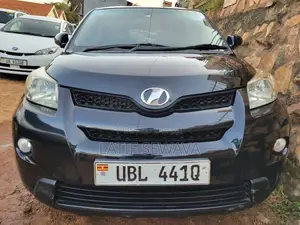 Toyota IST 2010 Black