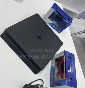 Ps4 Ultra Combo, Two Controllers, 11 Games Loaded, Steady Response.