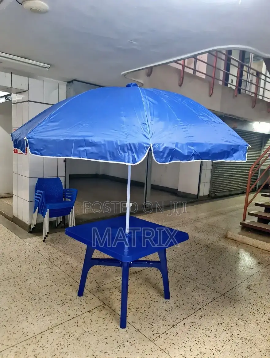 Outdoor Garden Umbrella and Table Outdoor Garden Umbrella and Table