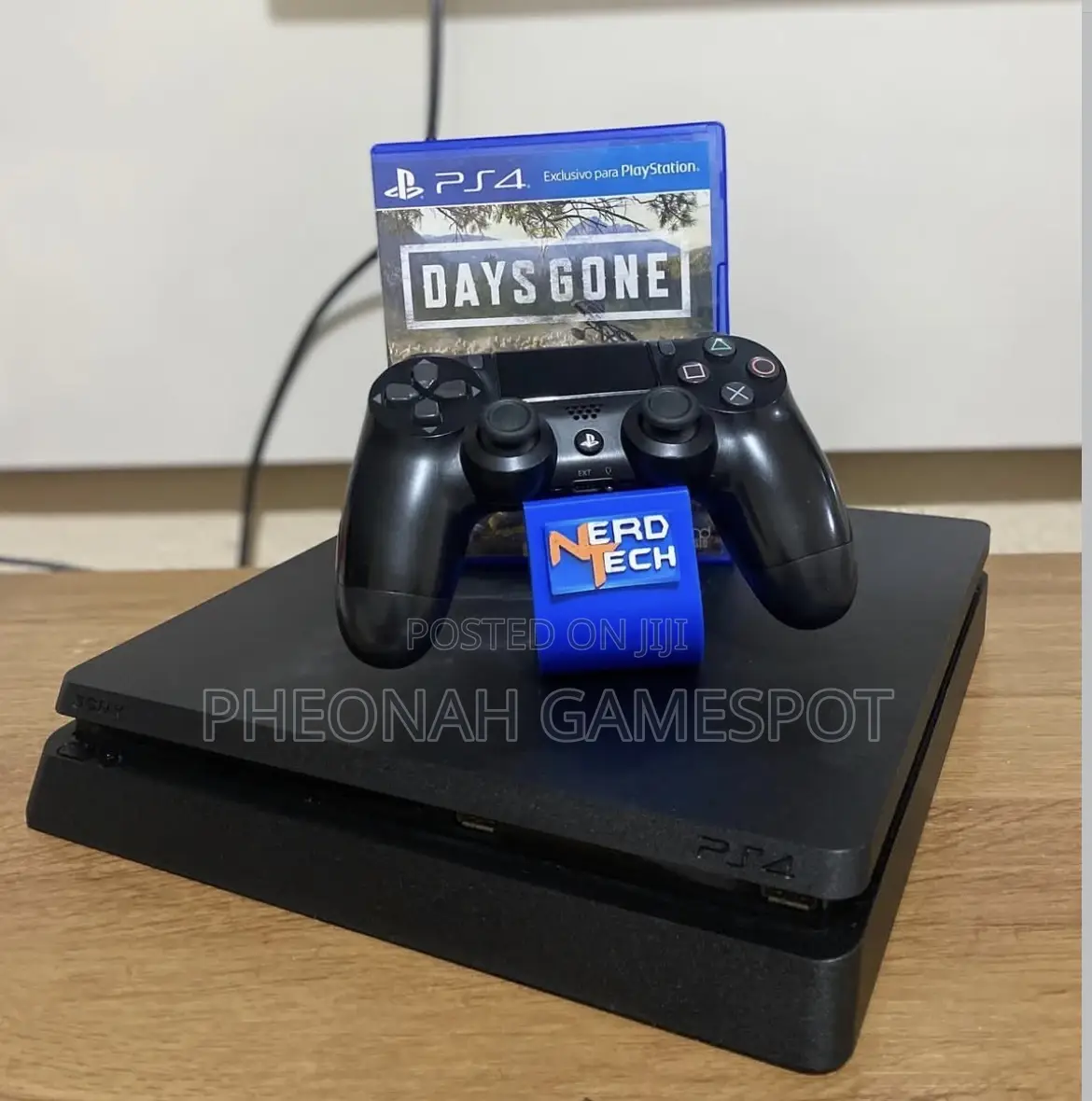 Ps4 High-Play Duo, Two Controllers, 19 Games Installed, Rapid Clarity.
