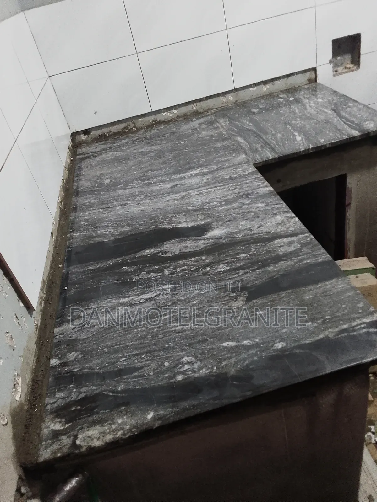 “Natural Grandeur: High-Quality Granite Kitchen Worktops”