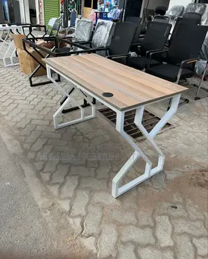 Office Tables/Workstation/Reading Desk/Wooden Office Desk