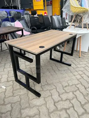 Office Desk/Office Tables/Reading Desk/Wooden Furniture