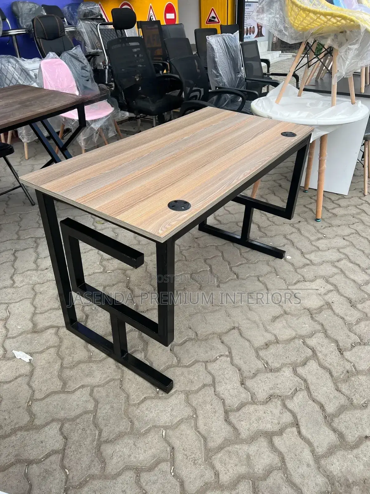 Office Desk/Office Tables/Reading Desk/Wooden Furniture