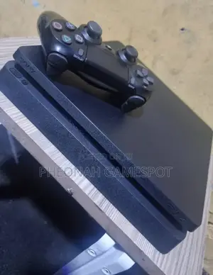 Complete Ps4 Slim Console + 11 Games, 2 Controllers, Warranty!