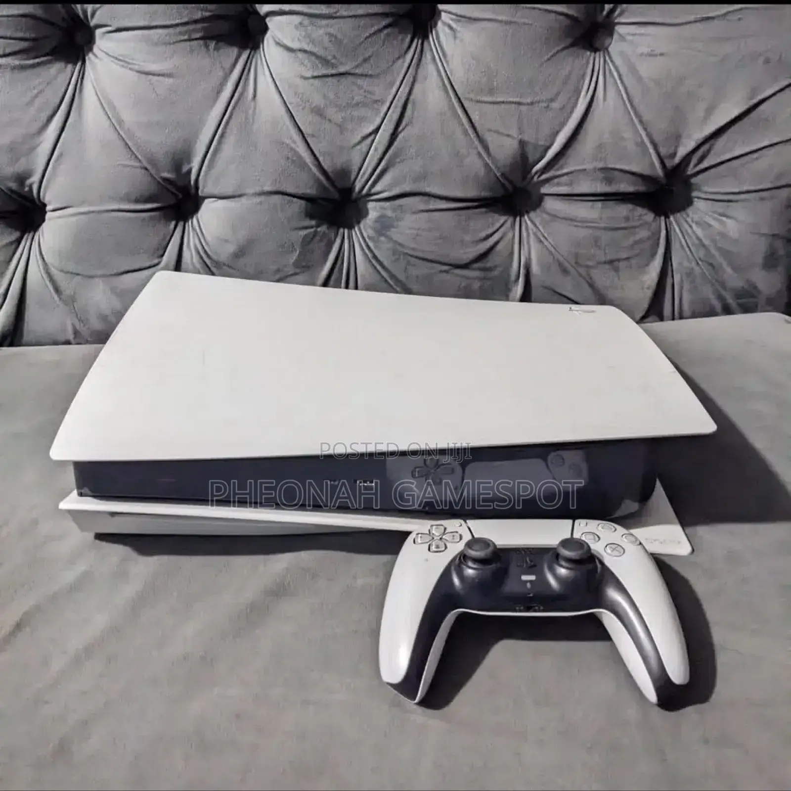 Standard Ps5: Because We Still Love the Satisfying Disc Spin.